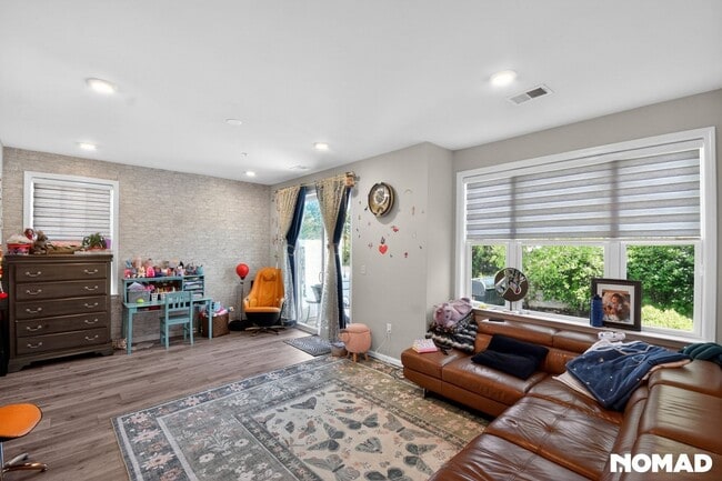 Photo - Spacious 3BR Condo in Highland Park Unit LABS 1101 Greenland Sq - 59840660319