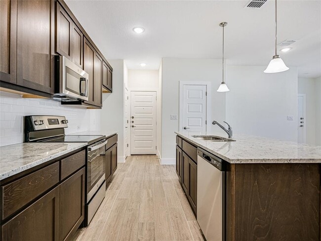 Photo - 450 Parkline Dr