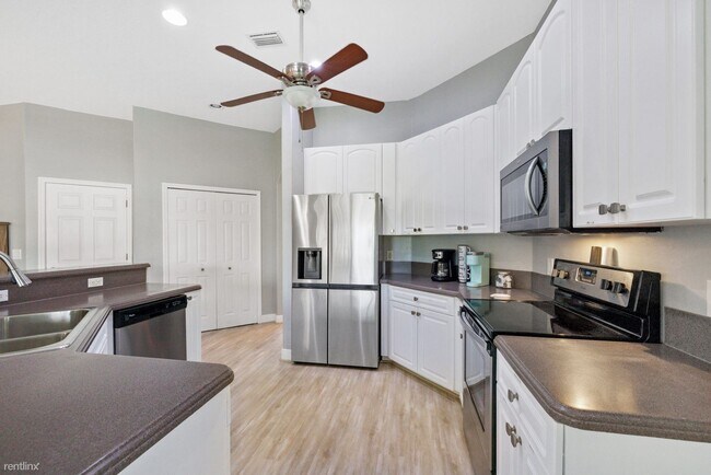 Photo - 4 br, 2 bath House - 201 Southwest 35th St...