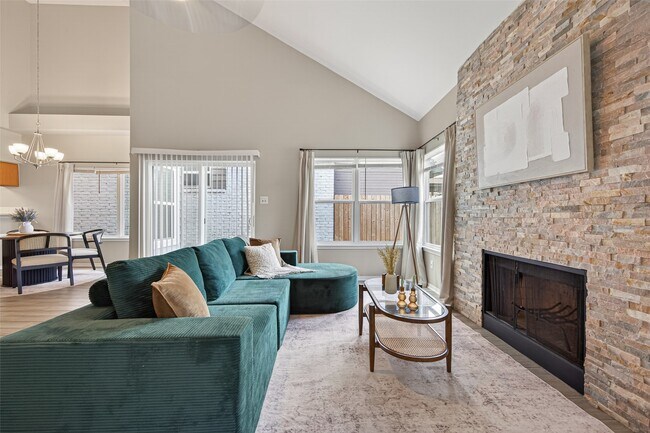 Photo - 6635 Queensclub Dr