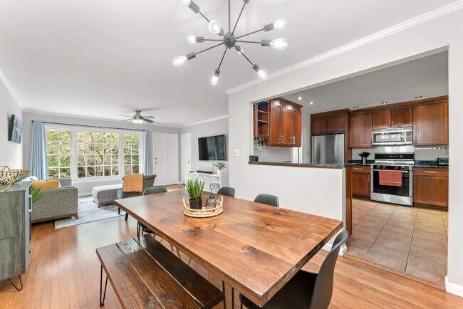 Dining - 2894 Concord Dr