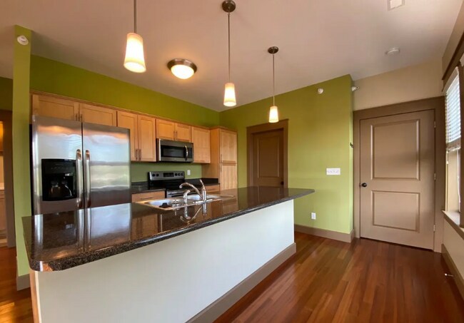 231 W Dodds St Unit 201