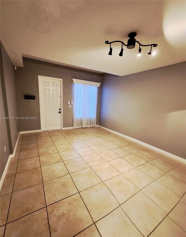 Photo - 1067 NE 41st Pl