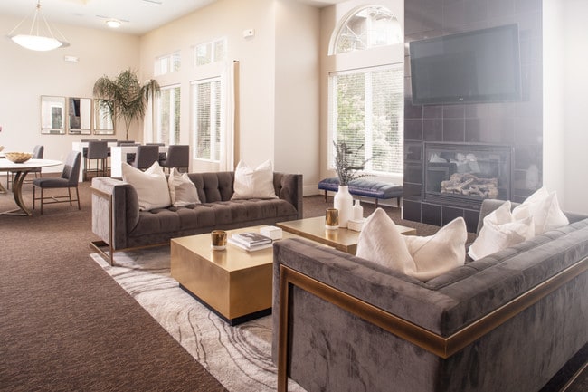 Building Photo - Broadmoor at Jordan Creek Rental