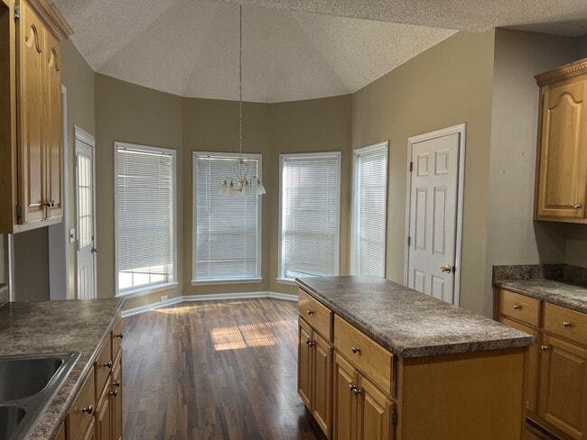 Photo - 205 Southfield Ct
