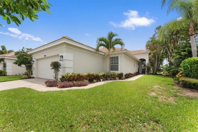 8541 Peppertree Way