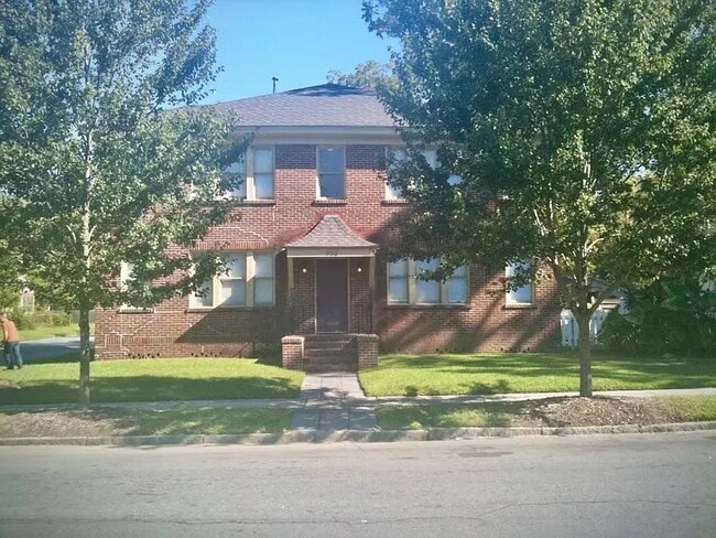 Building Photo - 902 E 34th St Unit 4 Rental