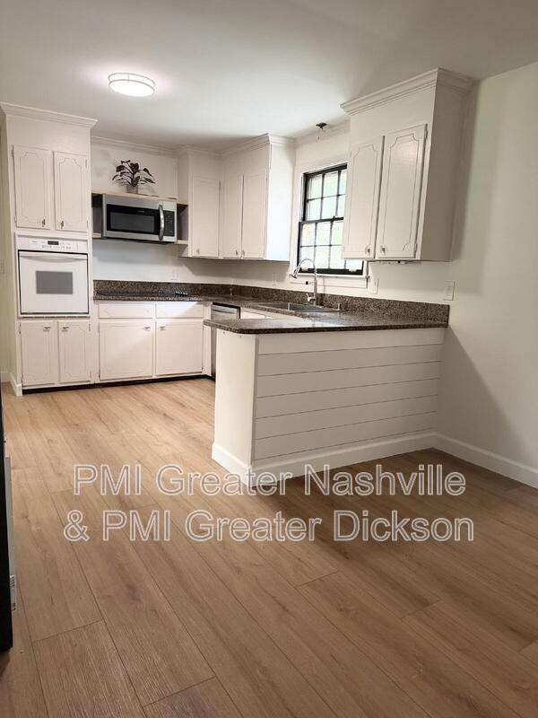 Photo - 49 Chandler Rd Unit B
