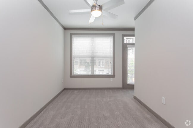 Studio - 655SF