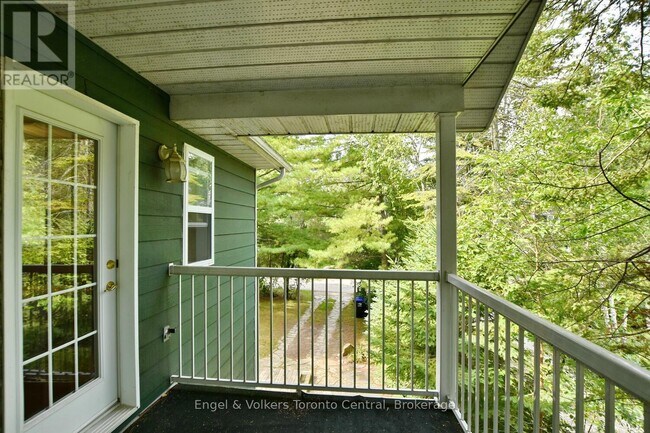 Photo - 21 47th St N