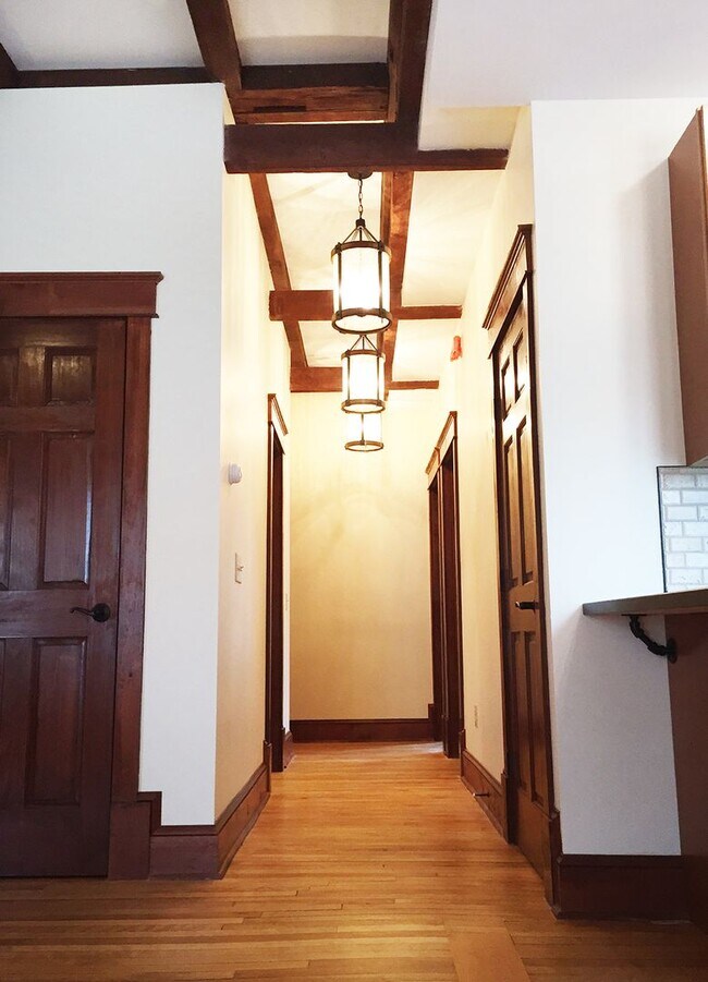 411 Colchester Ave Unit B