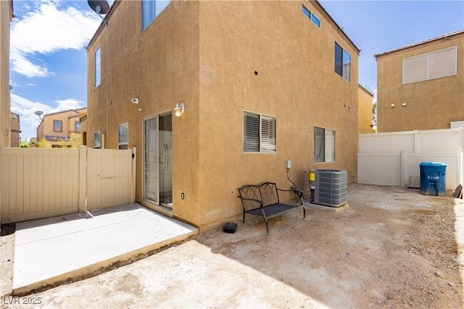 Building Photo - 5768 Alysheba Ct Rental