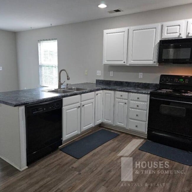 Photo - 20 Laurelhurst Ct