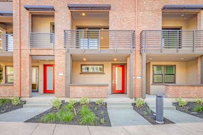 Building Photo - 302 Tea Tree Terrace