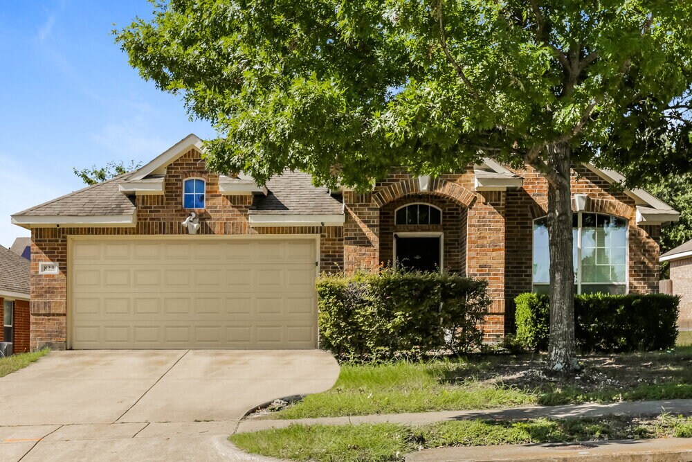 Photo - 823 Calvert Dr House