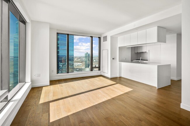 Photo - 99 Hudson St Condo Unit 3311