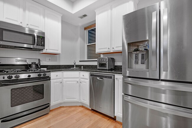 Photo - 115 New York Ave NW