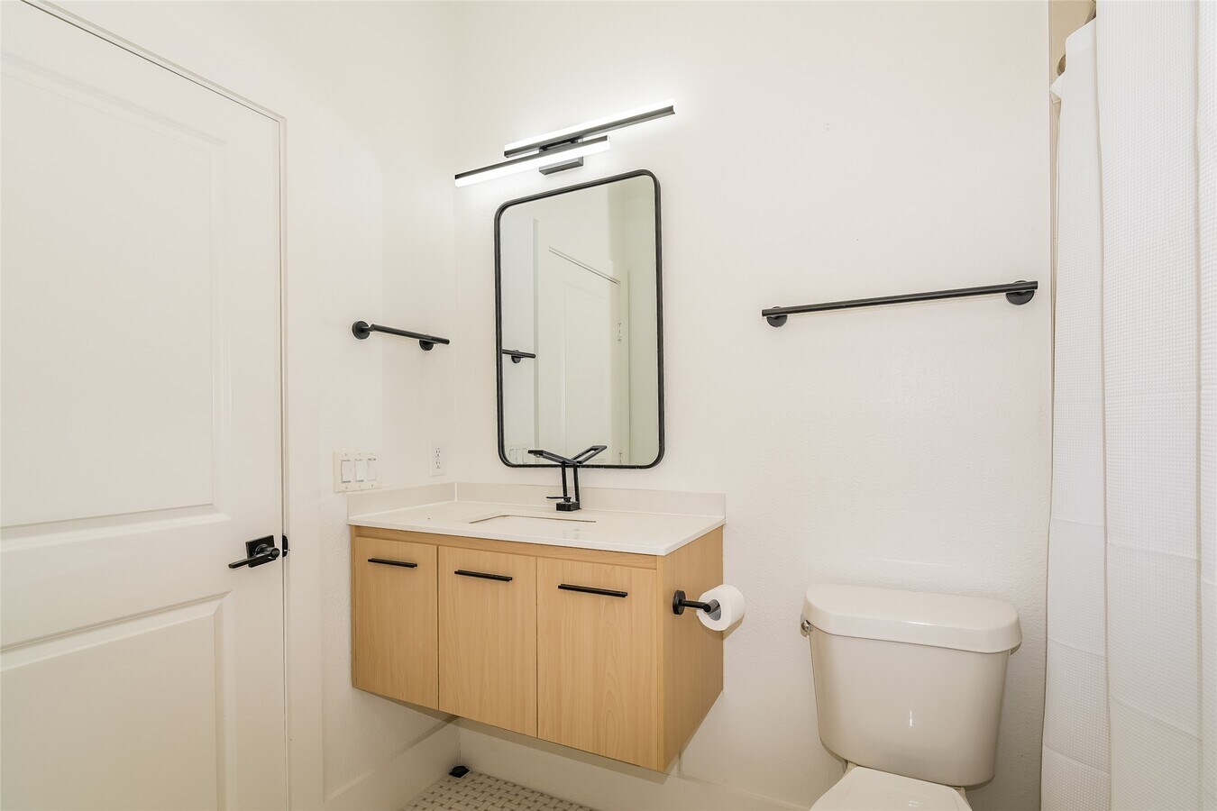 Photo - 231 Grace St