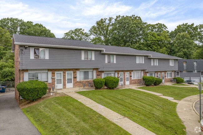 Dominion Townhomes & Apartments