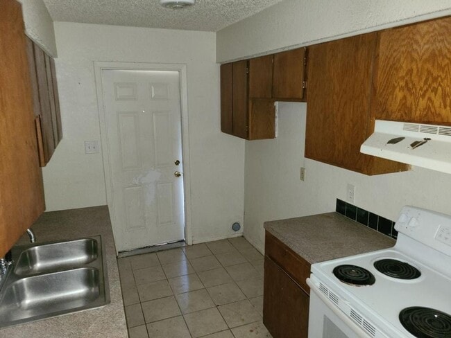 Photo - 5021-5023 Vinson St Unit 5023