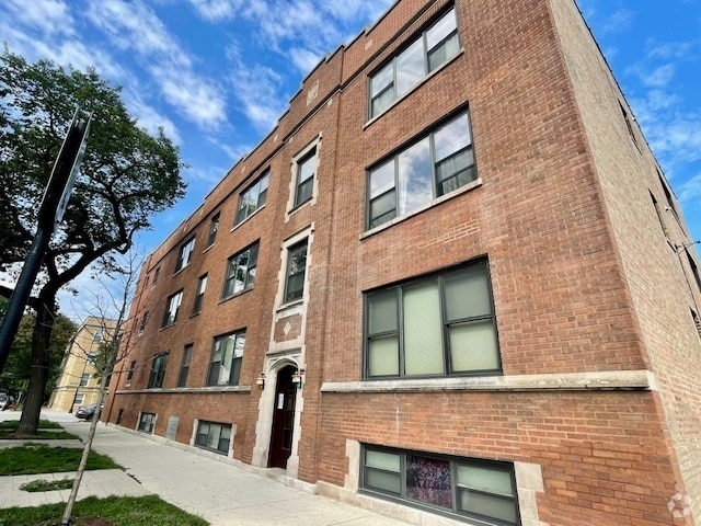 Building Photo - 1520 W Winona St Unit 2 Rental