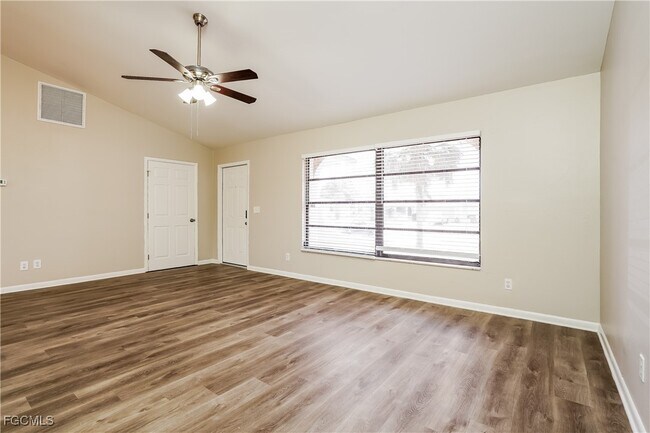 Photo - 241 NE 10th Ave