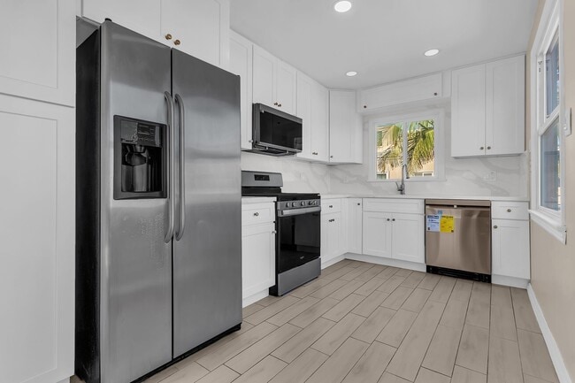 Photo - 16865 Bayview Dr