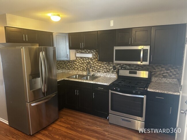 Photo - 1301 E 75th St Unit B