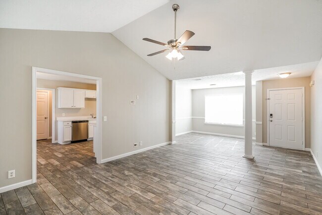 Photo - 1312 S Hampton Ct