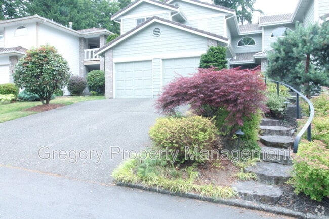 Building Photo - 2000 Village Green Dr Rental