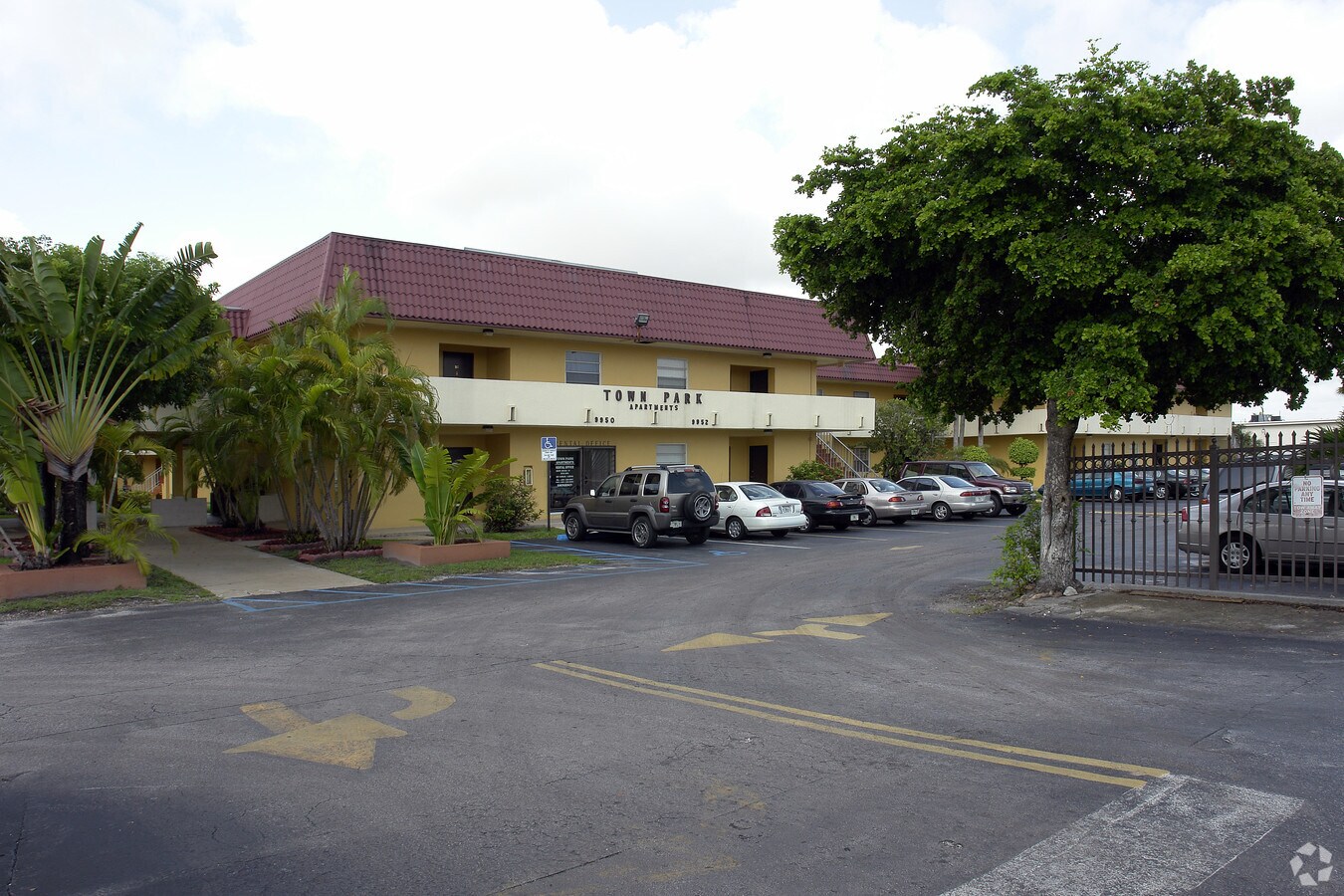 Town Park Apartments - Town Park Apartments