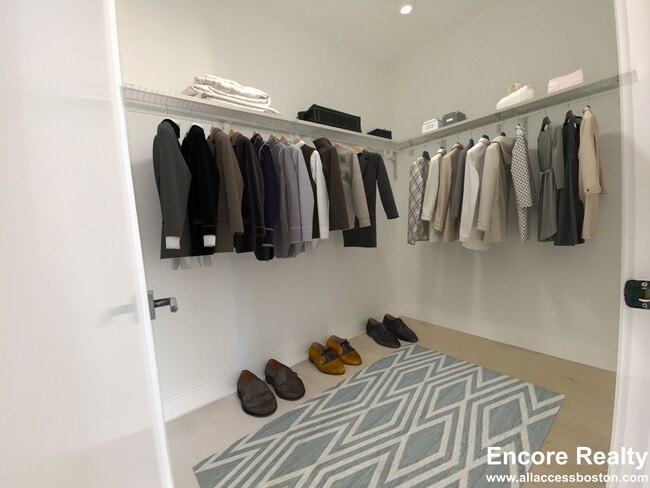 Photo - 172 Green St