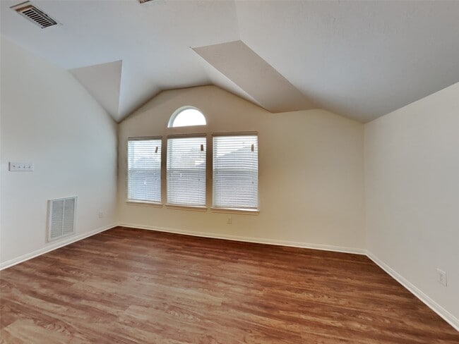 Photo - 4428 Blossomwood Dr