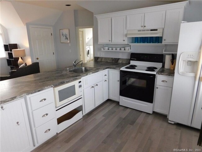 Photo - 14 Rocky Point Rd