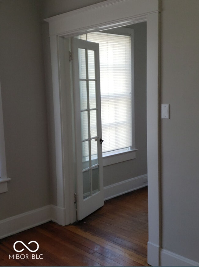 Photo - 125 E 17th St Unit 1