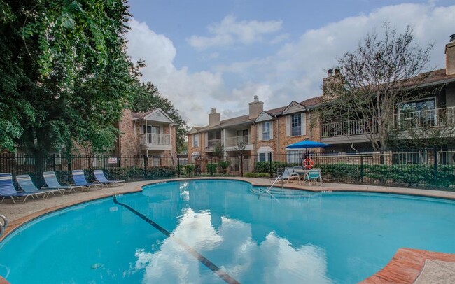 Photo - 10615 Briar Forest Dr Condominio Unidad 202