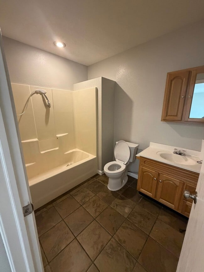 Photo - 515 E Brookelynn Ct