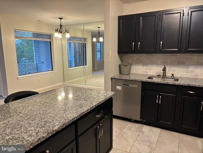 Photo - 1807 Diamond Dr