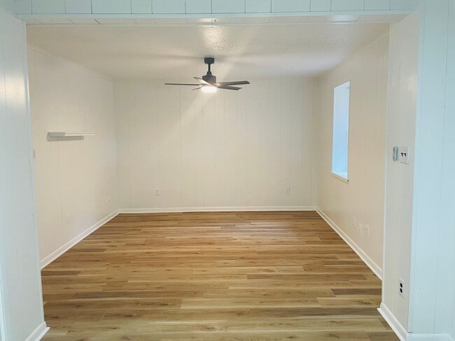 Photo - CROSS ST APARTMENTS Unit CROSS C