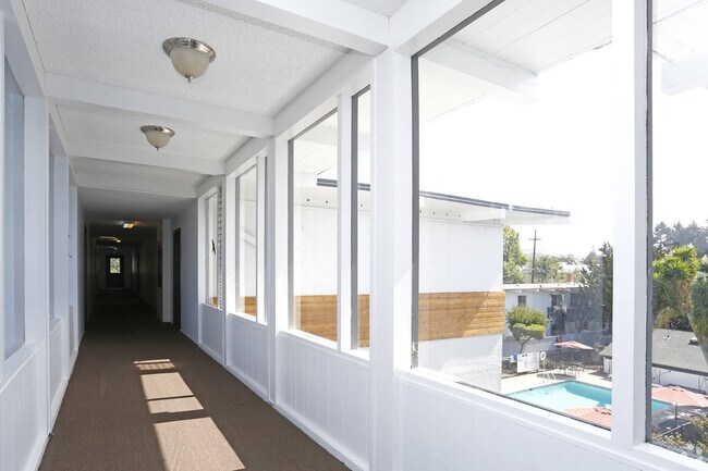 Photo - Metro Apartments