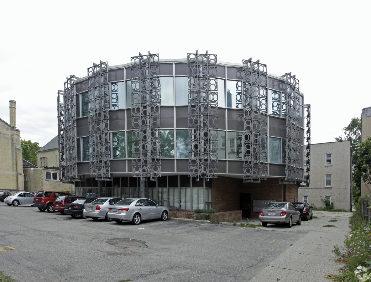 Photo - Cass Street Apartments