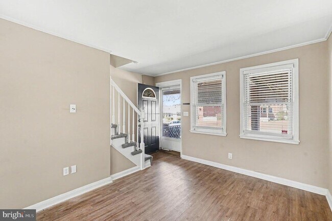 Photo - 6835 Eastbrook Ave