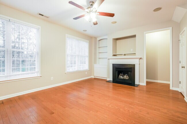 Photo - 125 Pearson Place