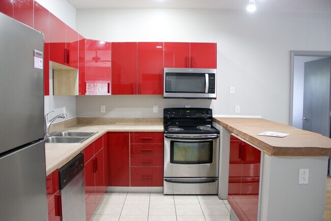 Photo - 401 W Springfield Ave