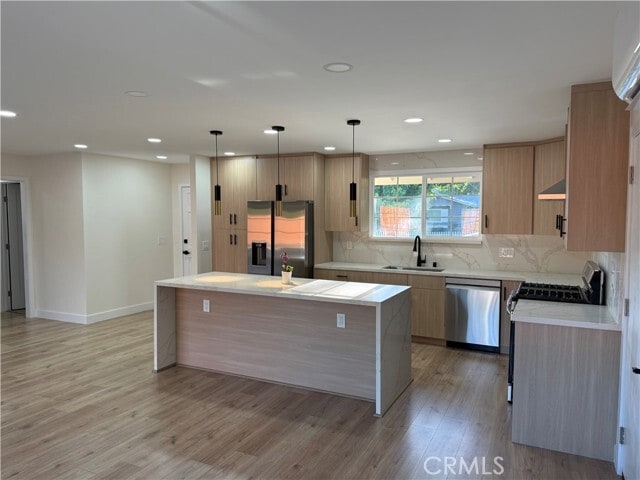 Photo - 6520 Debs Ave
