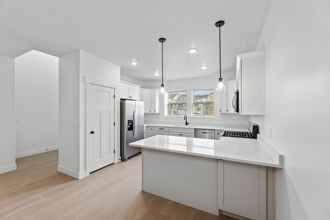 Photo - 1475 W Skyline Dr
