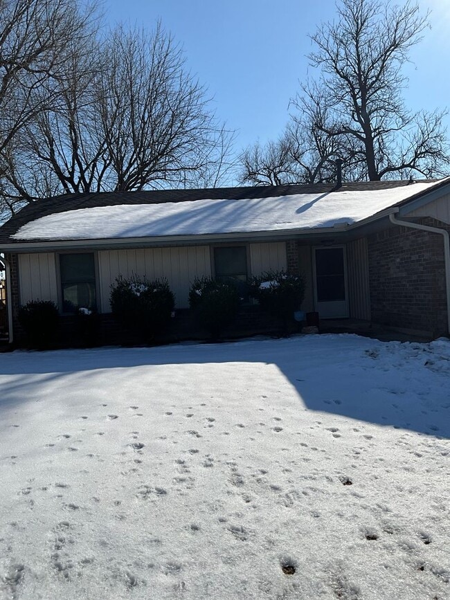 Photo - Renovated 3 Bedroom/ 1.5 Bath in Great Neiborhood