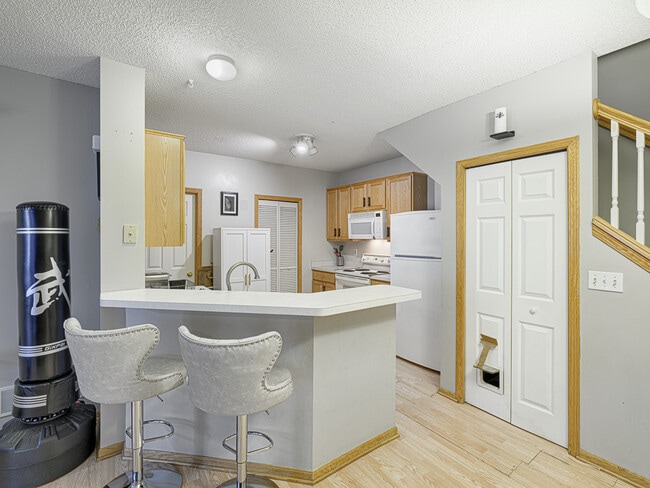 Photo - 1961 Bluestem Ln