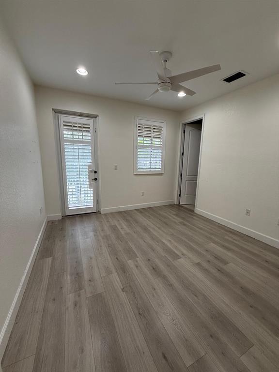 Photo - 705 SW 147th Ave