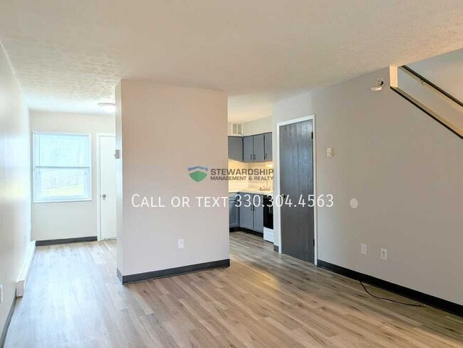 Photo - 234 Engadine Ct Unit B3